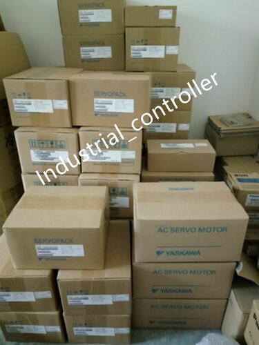 New Yaskawa SGPXS-6R0A40A AC Servo Drive SGPXS6R0A40A DHL