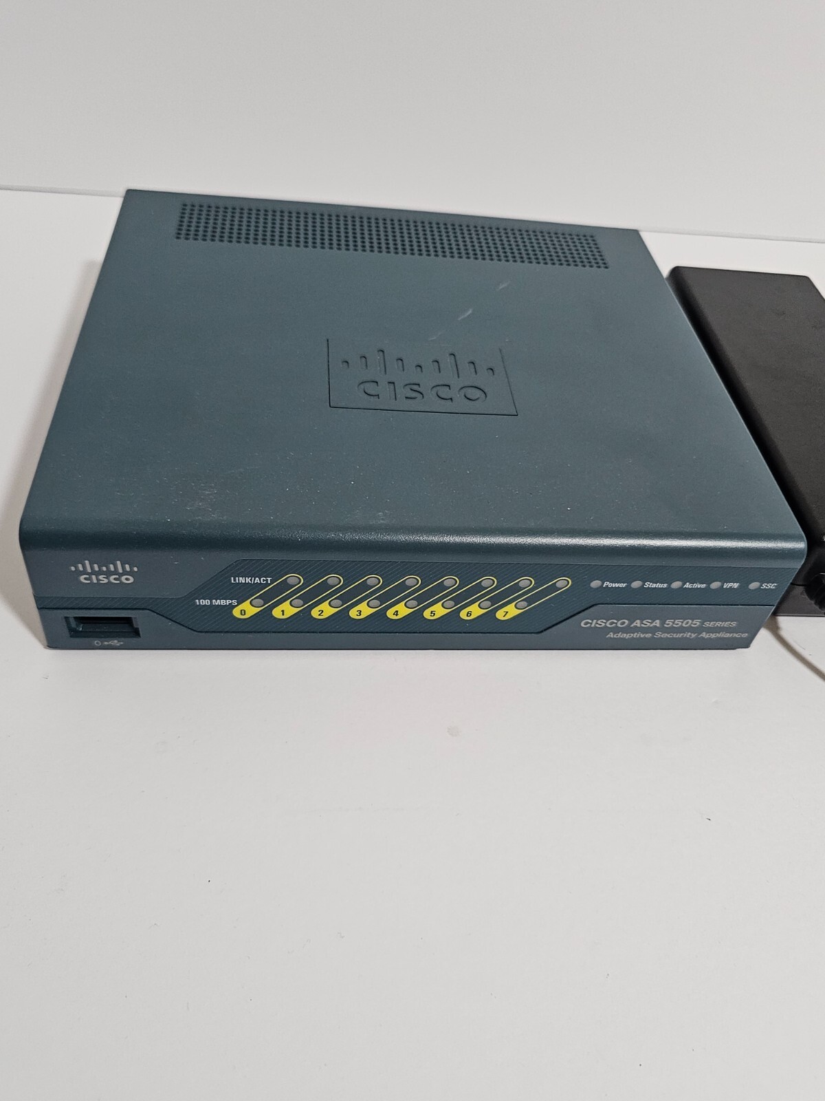 Cisco ASA5505-SEC-BUN-K8 Unlimited-User Security+ Bun 25