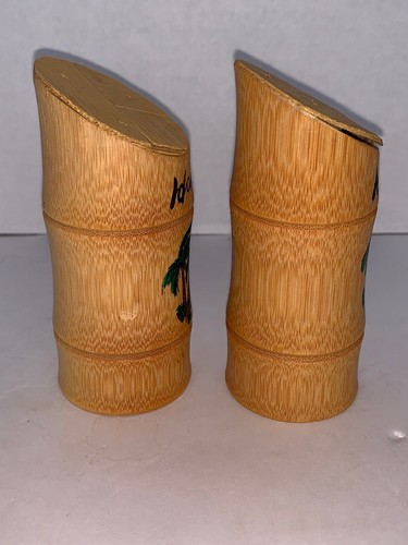 vintage souvenir wooden hawaii salt & pepper 4”