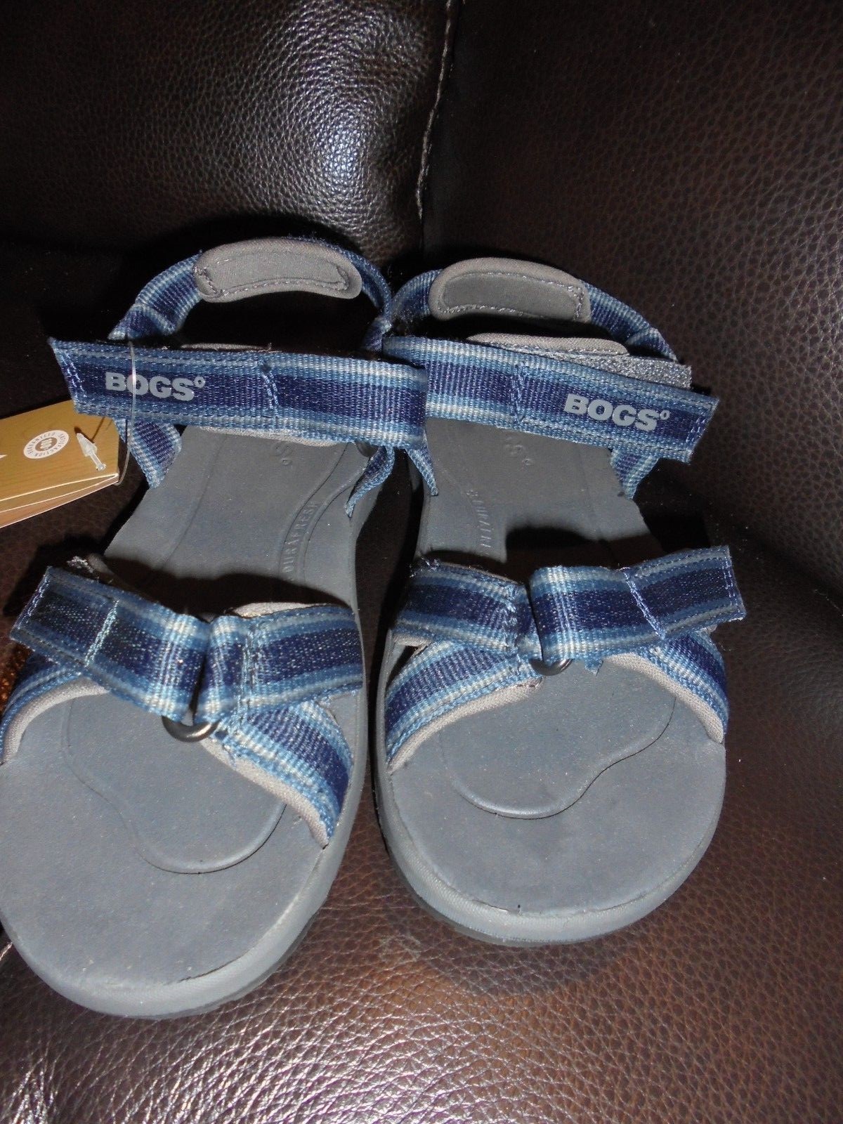 BOGS RIO STRIPES ATHLETIC SANDALS BOYS SZ 3 NAVY/ MULTI NWT