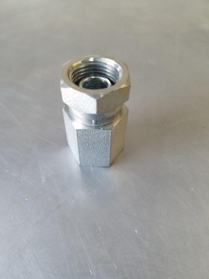1405-12-12   3/4'' FEMALE NPT x 3/4'' FEMALE NPT SWIVEL ADAPTER FITTING