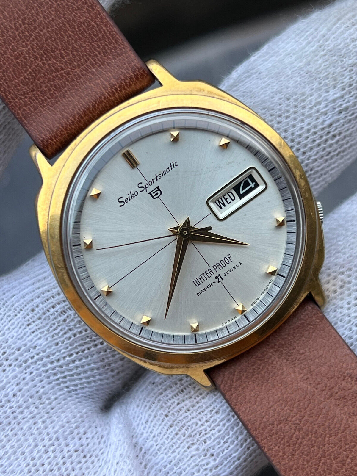 Seiko Sportsmatic 5 Diashock 21 Jewels Automatic Gold Seiko Sportsmatic 5 Diashock 21 Jewels Automatic Gold