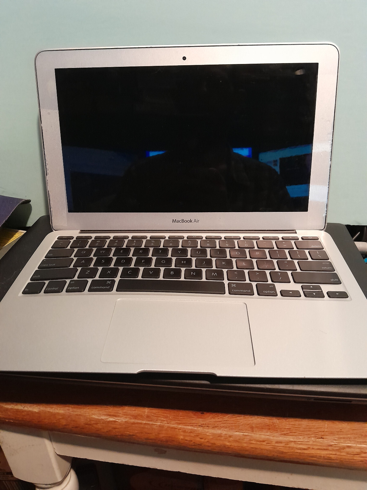 MacBook Air（Early2015） Sonoma稼働 筐体一部ワレあり MacBook Air（Early2015） Sonoma稼働 筐体一部ワレあり MacBook