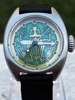 WAKEUSAMODS NH35 Custom Green Enamel Brass Dial Watch Mod Sapphire Crystal