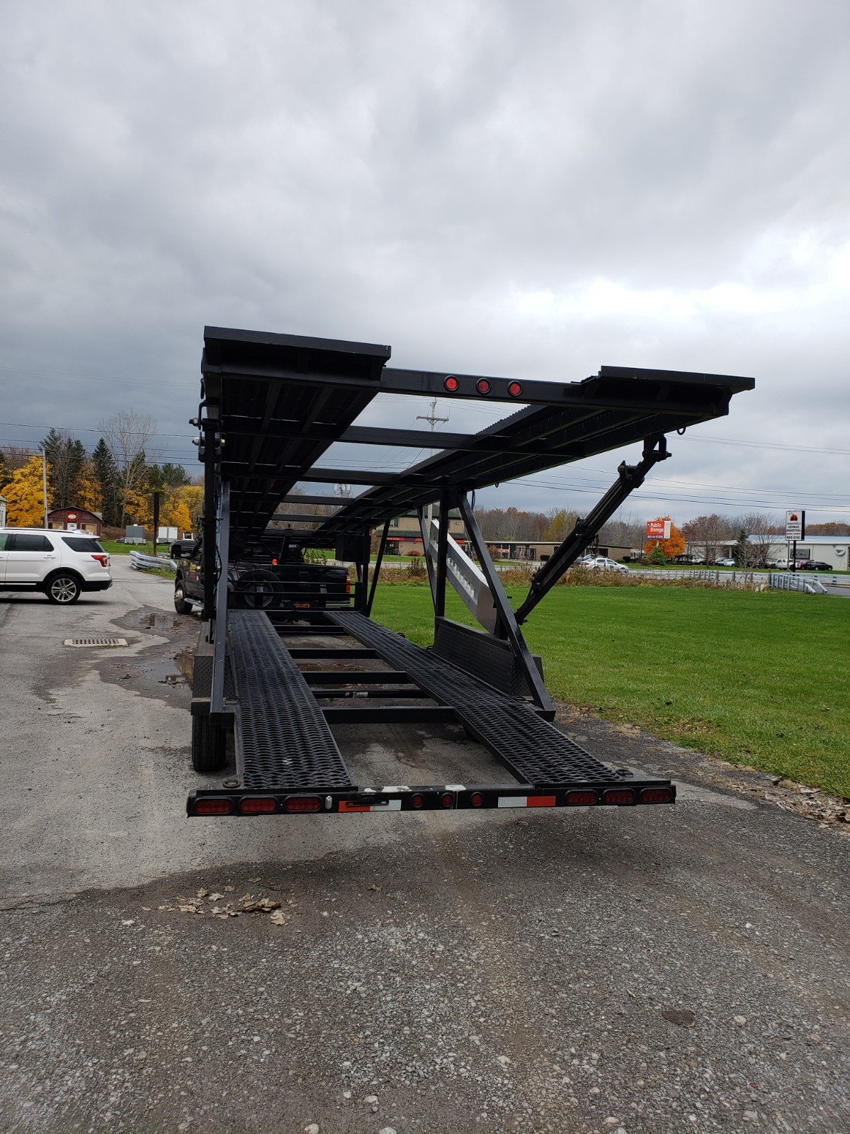 2019 mini 5 car hauler Kaufman trailer Used for 1 Month Great DEAL!