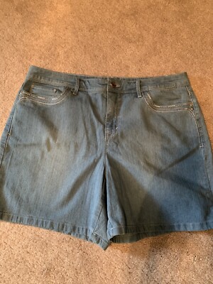 gloria vanderbilt shorts 12 NWOT Rhinestones