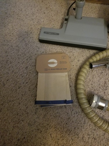 Electrolux Canister Vacuum Cleaner Model 2100 W/ Hose Power Nozzle & 9 New Bags