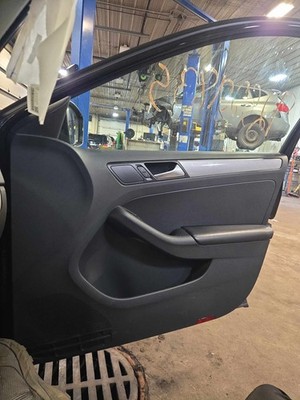 Used Right Front Door Trim Panel fits: JETTA EXCEPT GLI Right 17 18