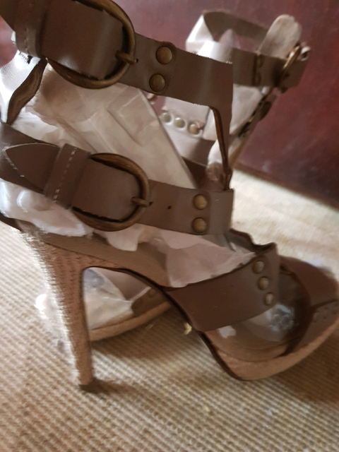 heels charles n keith