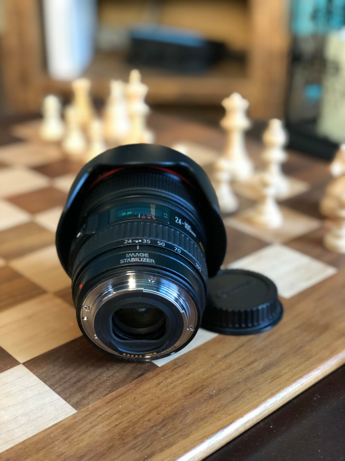 Canon EF 0344B002 24-105mm f/4 IS L AF USM Lens barely used, excellent condition