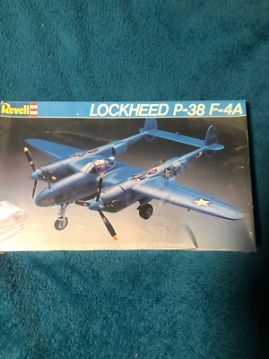 Revell 1:72 Lockheed P-38 F-4A Plastic Aircraft Model Kit 4521U1
