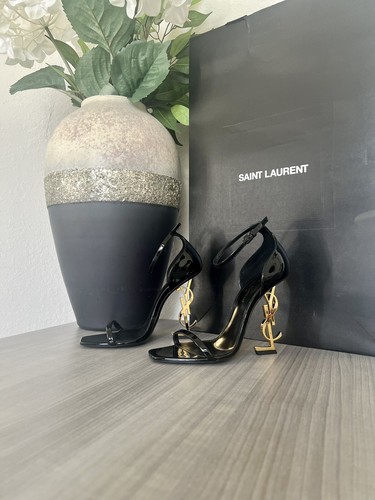 【関税&送料込】Saint Laurent Black Leather Opyum 85 Sandals Opyum 85 patent leather sandals in black - Saint Laurent