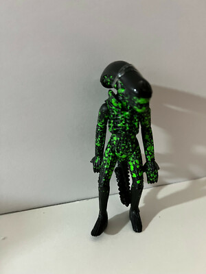 Super7 ReAction Mystery Mini Alien Series 3 Xenomorph 3.75-Inch: Acid Blood