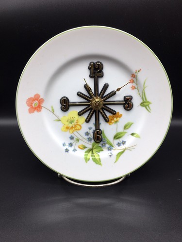 Gorgeous Morning Glory Floral Adorable 7 3/4 Inch Clock !!