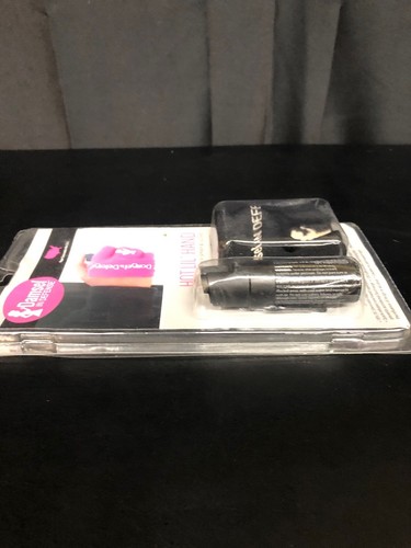 Damsel In Defense Hot Lil' Hands Pepper Spray & Glove- Black