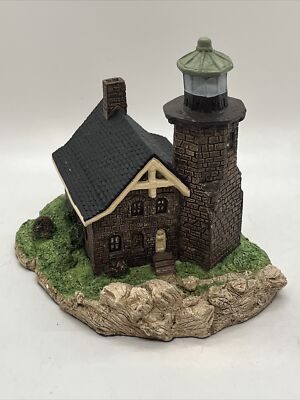Vintage 1991 Sand Island, WisconsinLighthouse Figurine #112 Harbour Lights #2854