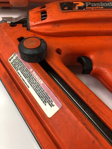 Paslode Impulse IMCT 404400 Cordless Framer W/ Manual - No battery - No Charger