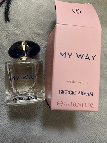 ARMANI パルファム 1/2 FL. OZ. Amazon.com: Armani Beauty - My Way - Eau de Parfum - Women's