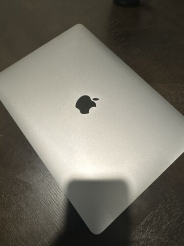 2020 MacBook Air M1 Chip 8Cpu/GPU 16GB/512GB - OSX 2024 w 2020 MacBook Air M1 Chip 8Cpu/GPU 16GB/512GB - OSX 2024 w