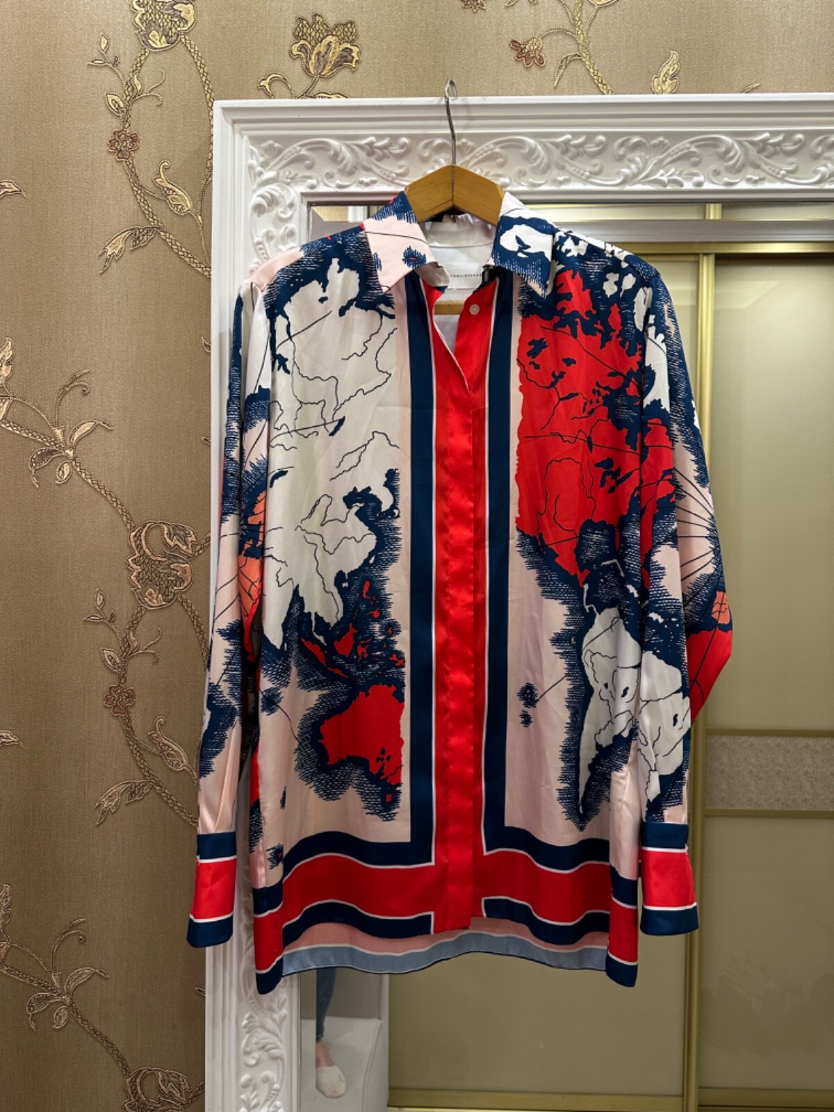 Victoria Beckham Map Print Button Down Shirt Size US 8 | eBay