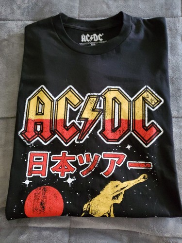 AC/DC NWOT Retro Japan Tour 1981 Vintage Graphic Black Short AC/DC NWOT Retro Japan Tour 1981 Vintage Graphic Black Short
