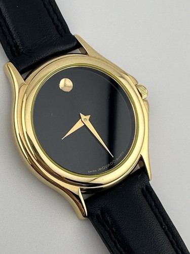 movado 腕時計 Movado Museum Watch Unisex 18K Gold Plated Case Stainless Back
