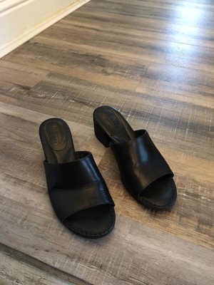 born opal sandal