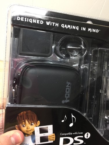 DSi 22-In-1 Deluxe Starter Kit Black