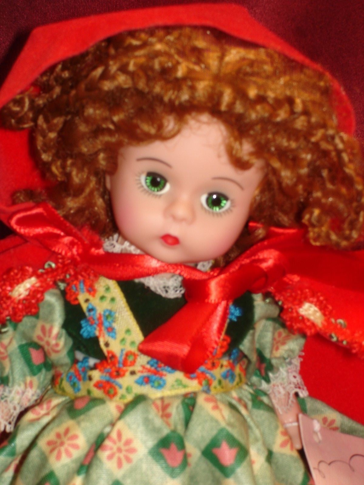 MADAME ALEXANDER 2001 LITTLE RED RIDING HOOD DOLL 8