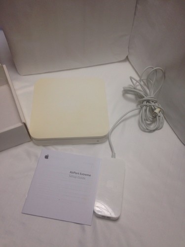 Apple Router (MA073LL/A) AirPort Extreme Make an Offer