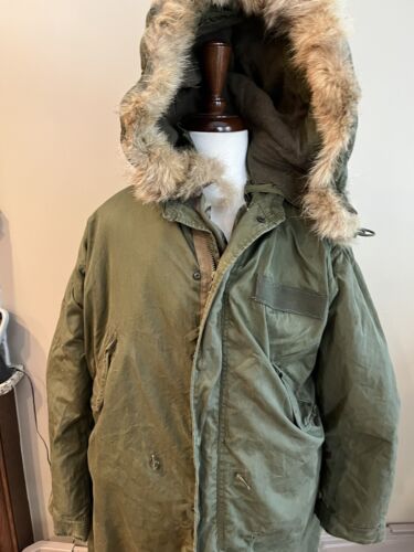 Vintage M-1951 Small Fishtail Parka Shell W/ Liner Size Vintage M-1951 Small Fishtail Parka Shell W/ Liner Size