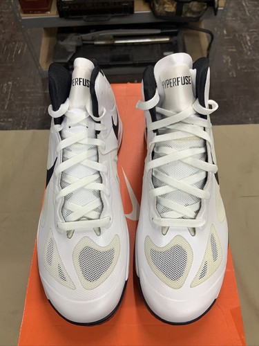 New Nike ZOOM Womens Hyperfuse TB Model 525021-100  Black White Sz 12.5