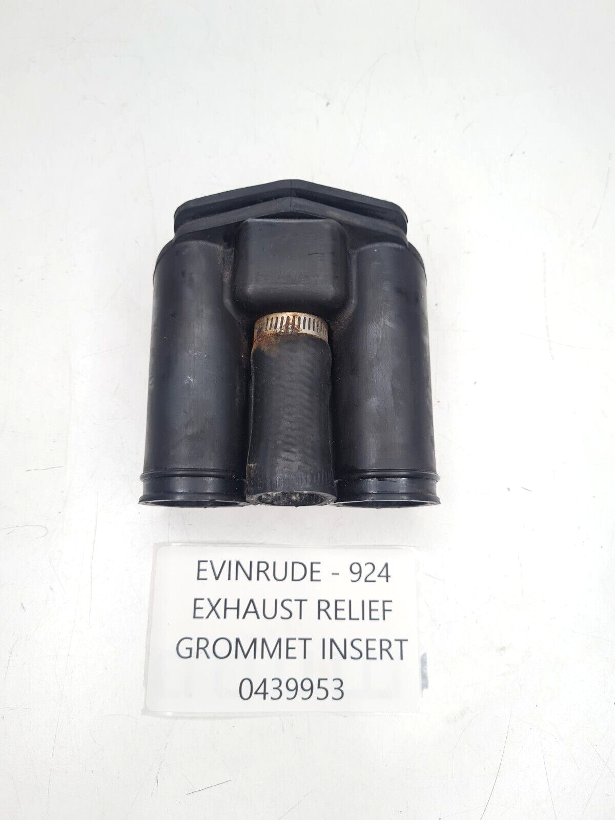Evinrude Outboard Engine Motor EXHAUST RELIEF GROMMET & INSERT 90HP - 175HP