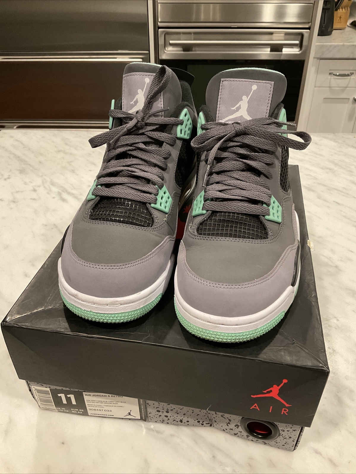 mint green jordans 4