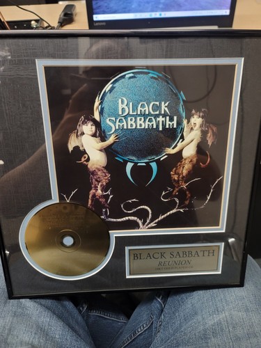 【中古】 Tribute To Ozzy Osbourne And Black Sabbath Tribute To Ozzy Osbourne (Discography Ozzy And Black Sabbath