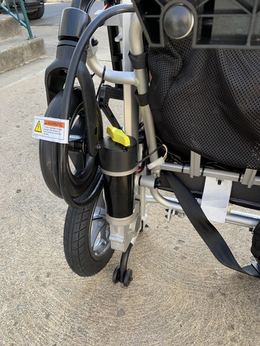 New Pride Mobility JAZZY PASSPORT folding, compact and lightweight PowerChair