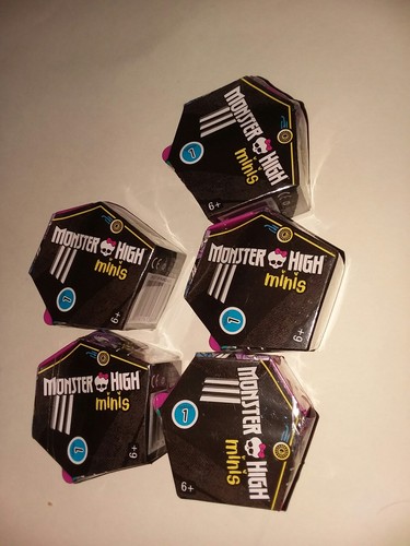 Monster High Minis surprise packs lot of 5-series 1