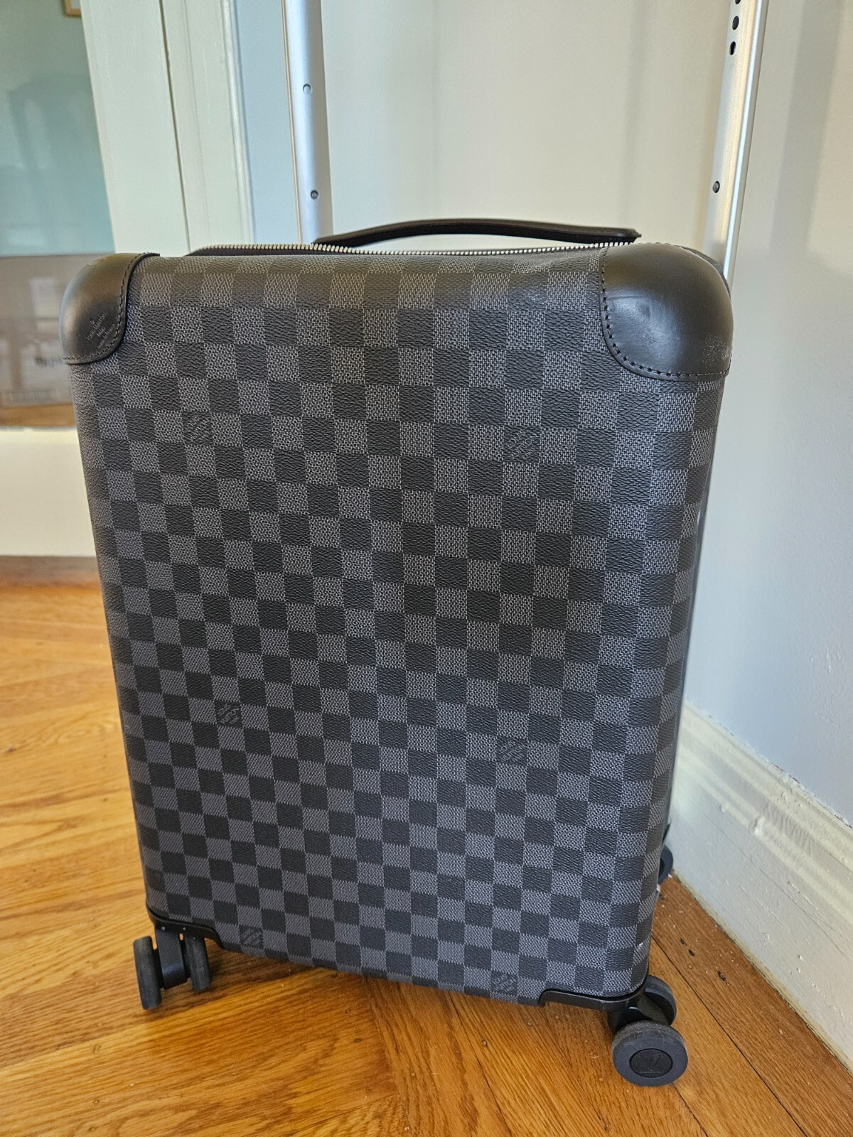 LOUIS VUITTON Horizon 55 Damier Graphite Canvas Rolling LOUIS VUITTON Horizon 55 Damier Graphite Canvas Rolling