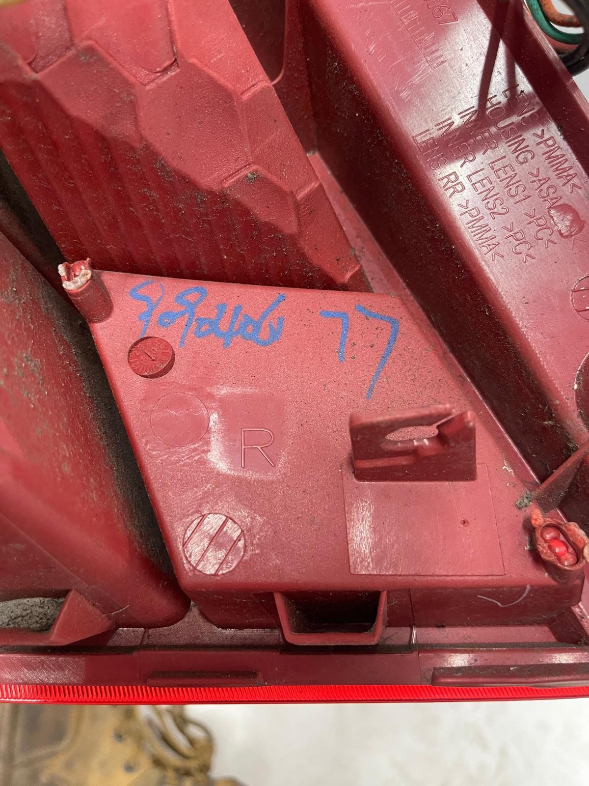 FORD FOCUS LZ 07/2015-11/2018 LEFT TAILLIGHT NON-LED TYPE HATCH TREND - thumbnail 4