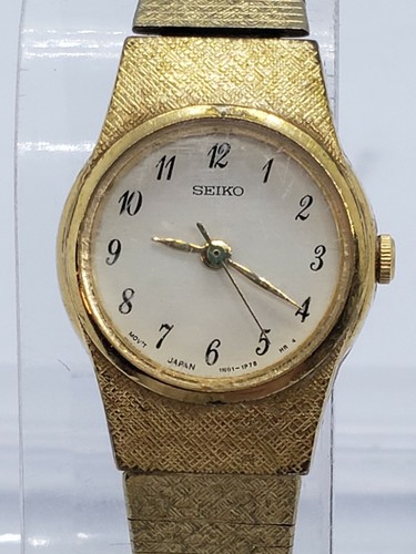 seiko 1n01-0k50 Women's Vintage Golden Watch | eBay