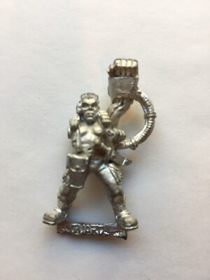 Warhammer 40K Space Marine Sergeant Scout with Powerfist B (Metal)