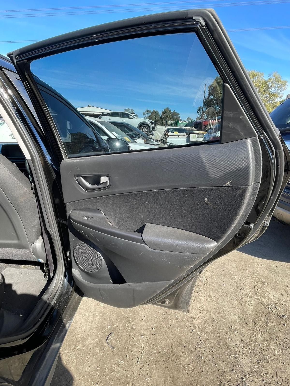 HYUNDAI KONA OS 09/2017-07/2023 RIGHT FRONT DOOR 4 DOOR STATION WAGON BLACK - thumbnail 8