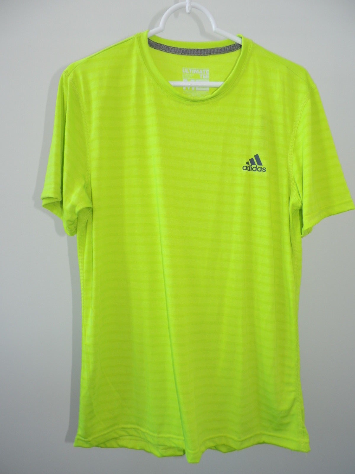人気 PARMANENT TEE GREEN lst340_neongreen_model_front_1