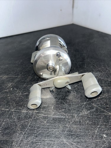 Shimano CORSAIR CS 300 Baitcasting Fishing Reel 3 Ball Beari