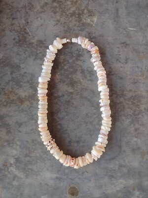 18'' Vintage Y2K Authentic PUKA SHELL 1/2'' Hawaiian Style Necklace 111 Grams P33
