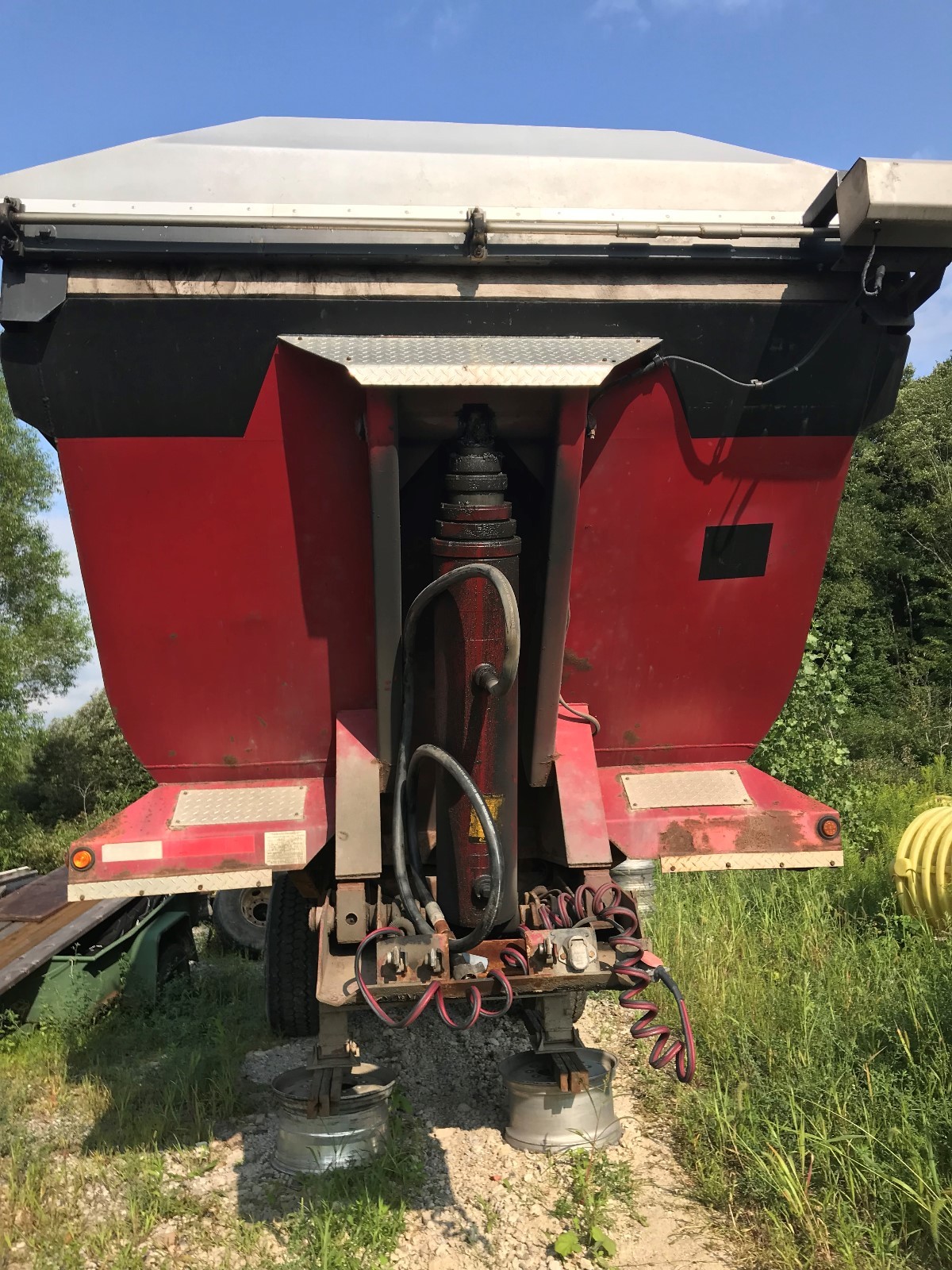 2008 Quarter frame steel end dump semi trailer, 50k pound tandem axle