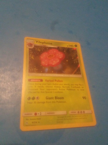 Pokemon TCG SM Unbroken Bonds 8/214 Vileplume Holo Rare Card Pokemon TCG SM Unbroken Bonds 8/214 Vileplume Holo Rare Card
