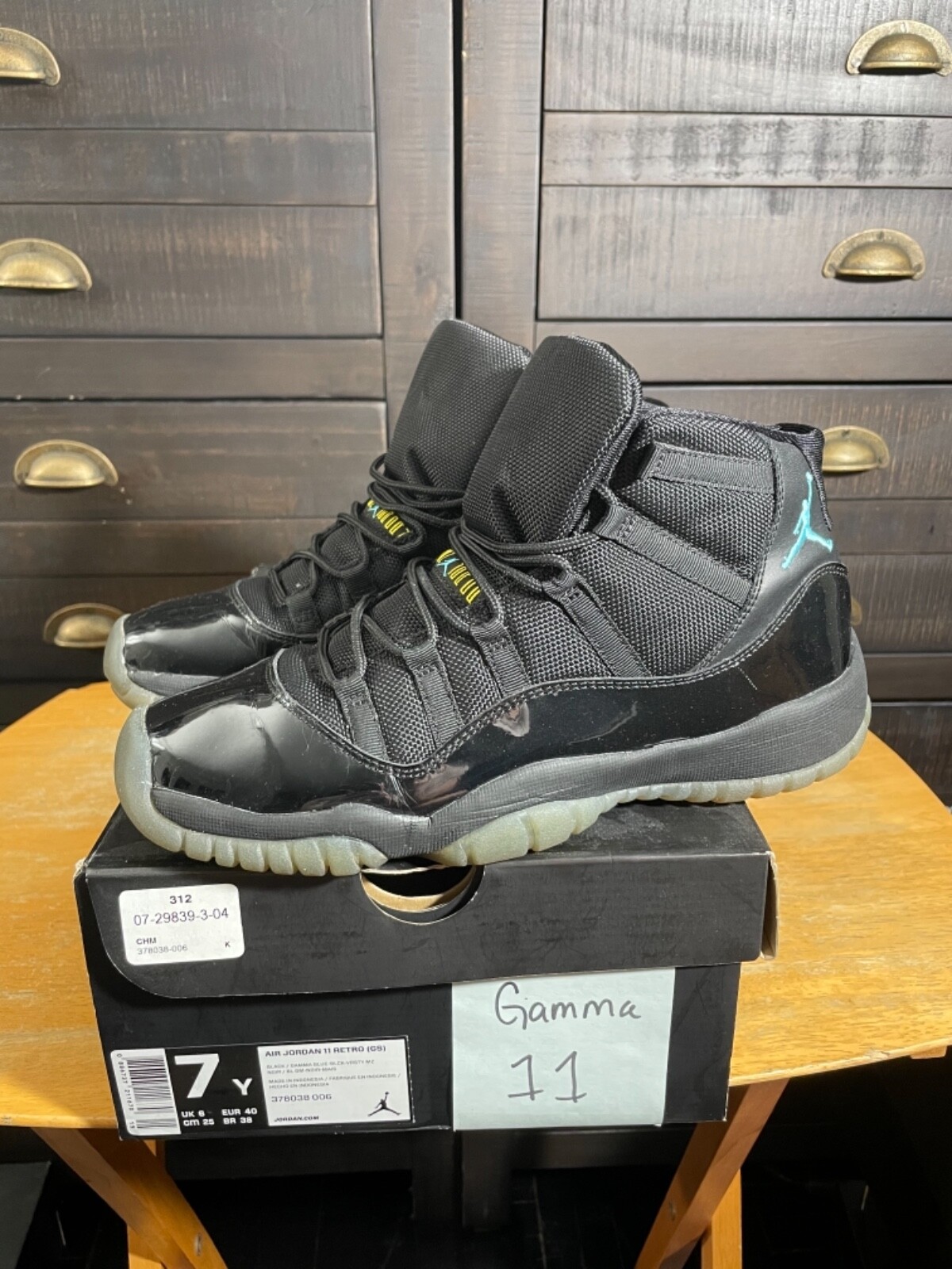 jordan retro 11 size 7