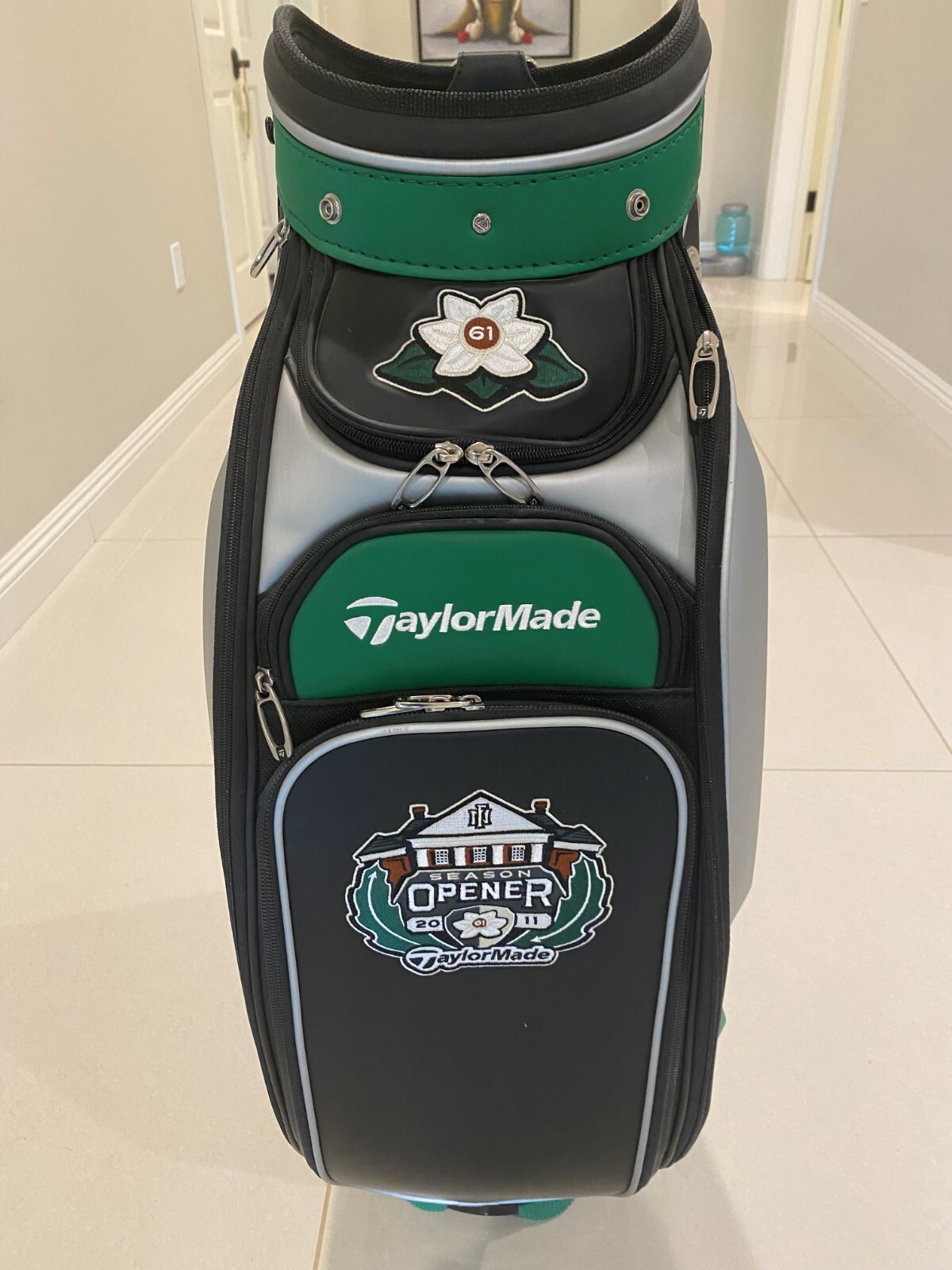 ゴルフバッグ・キャディバッグ TaylorMade SEASON OPENER COLLEC TaylorMade Season Opener Tour Staff Bag - Carl's Golfland