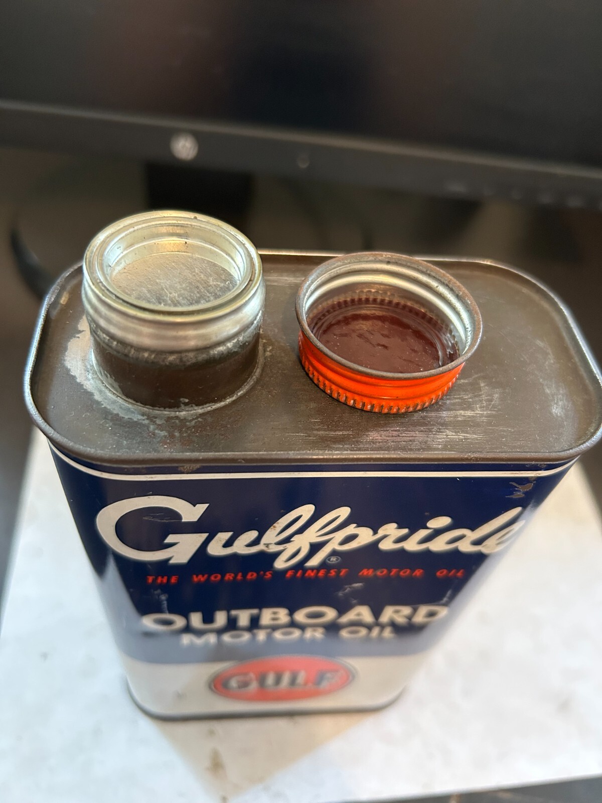 VINTAGE CLEAN FULL UNOPENED GULF GULFPRIDE OUTBOARD MOTOR OIL QUART TIN OIL CAN